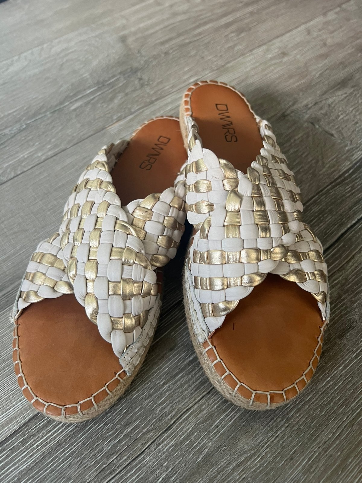 DWRS slippers beige/goud mt 39, Slippers, Beige, Nieuw, Ophalen of Verzenden