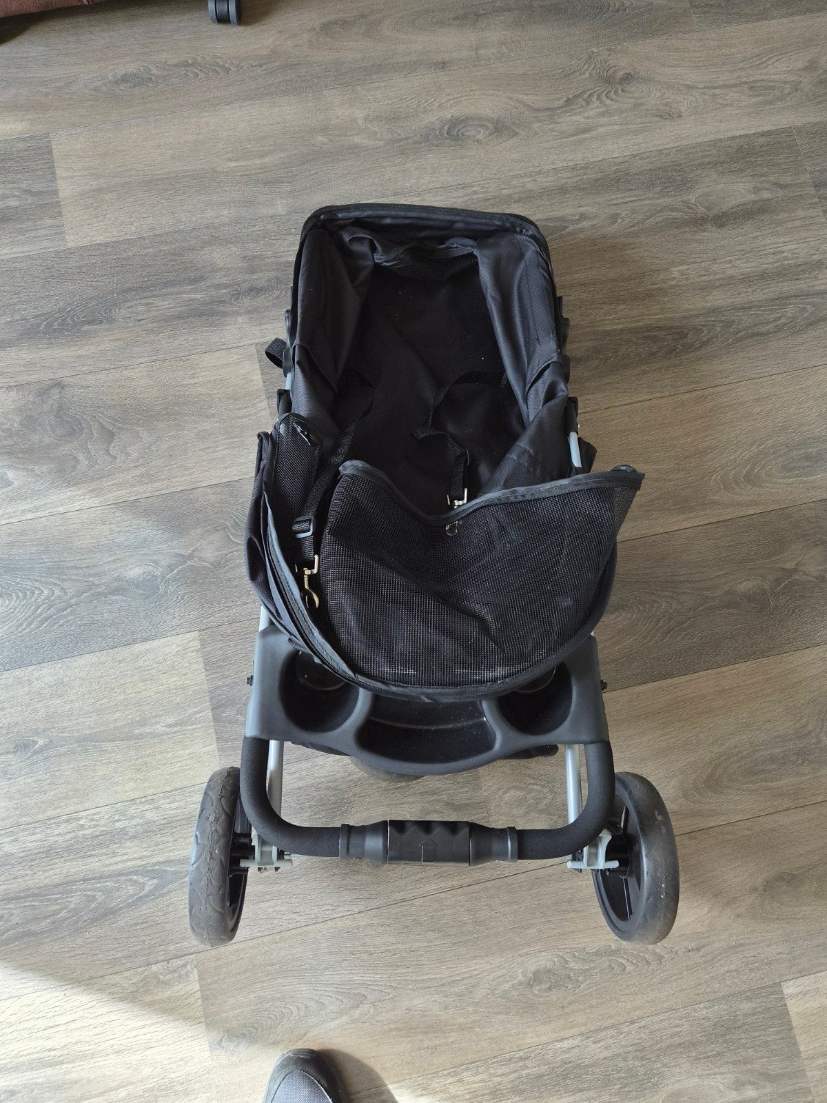 Mooie en praktische Trixie hondenbuggy / kattenbuggy (Zwart), Ophalen, Zo goed als nieuw