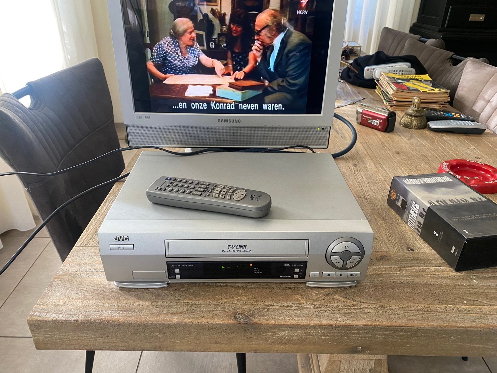JVC HR J280 VHS videospeler goedwerkend met afstandsbed, Ophalen of Verzenden, Gebruikt, VHS-speler of -recorder