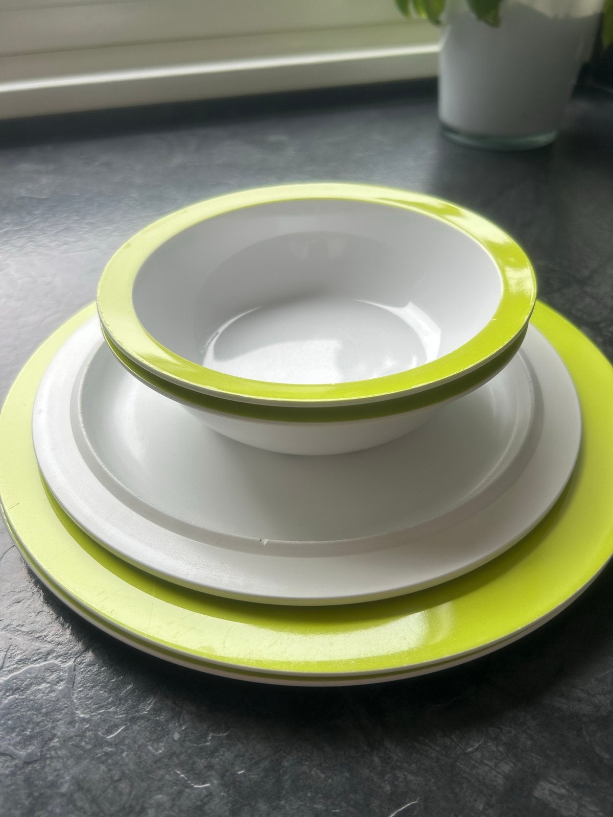 Mepal servies + 2 kindervorkjes, Huis en Inrichting, Keuken | Servies, Ophalen, Kunststof, Gebruikt, Mepal