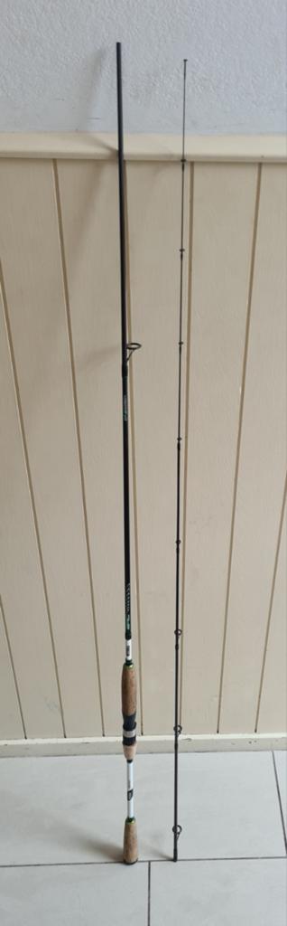 Mitchell EPIC. 2.40m. 1-8g. Spinhengel / forel., Ophalen, 2.40m, Werphengel, Zo goed als nieuw