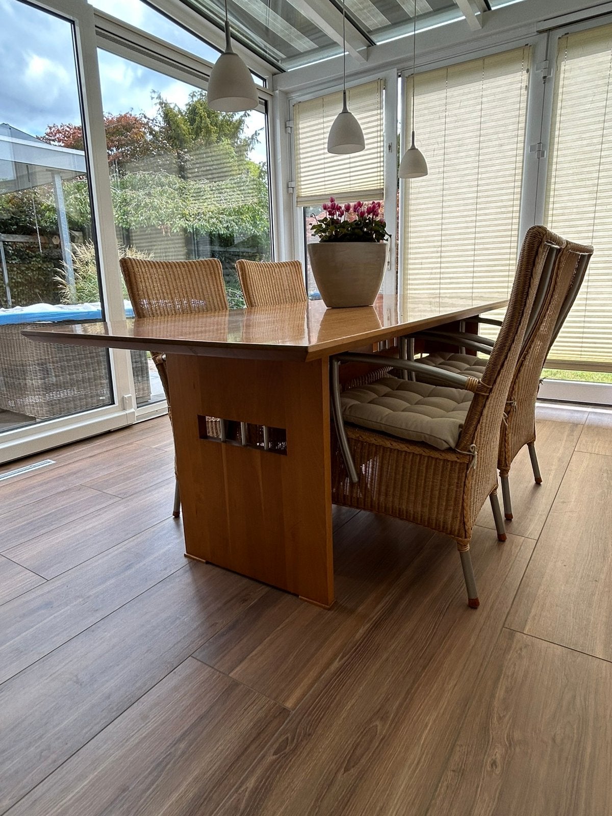 Design Kersen tafel, Ophalen
