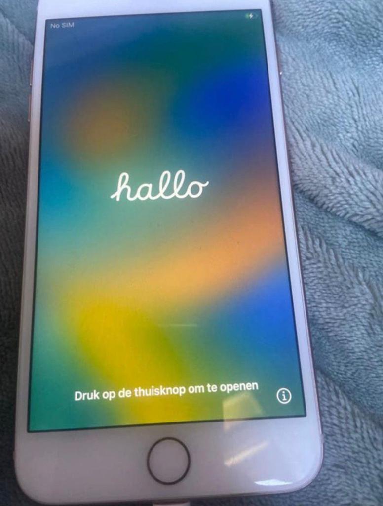Iphone 8 plus met gebarste achterkant, Telecommunicatie, Mobiele telefoons | Apple iPhone, IPhone 8 Plus, 73 %, Ophalen of Verzenden