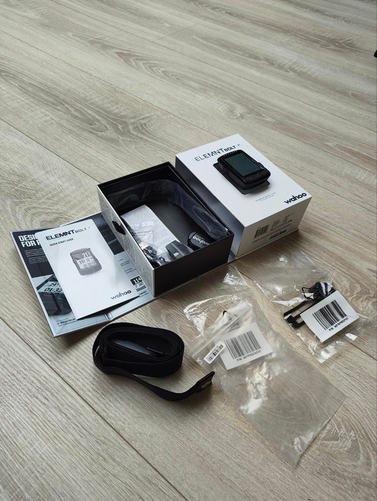 Wahoo Elemnt Bolt GPS Bundle met sensoren, Fietsen en Brommers, Fietsaccessoires | Fietscomputers, Gebruikt, Cadanssensor, Draadloos