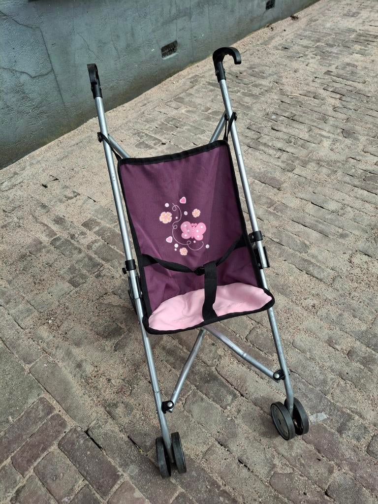 Compacte paarse poppenwagen met vlinderprint, Ophalen of Verzenden, Gebruikt