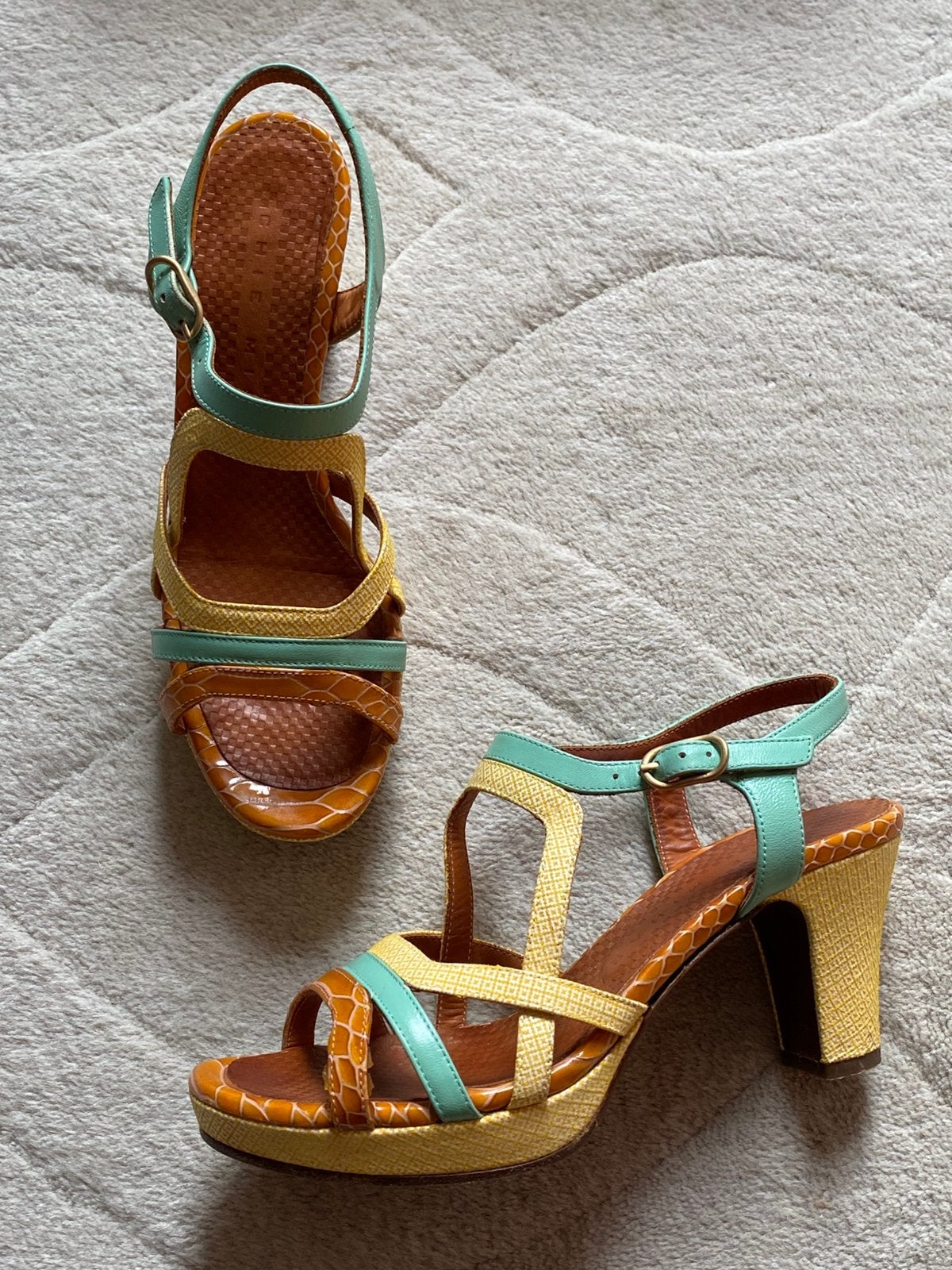 Prachtige Chie Mihara sandalen in maat 37 😍, Kleding | Dames, Overige kleuren, Zo goed als nieuw, Chie Mihara, Sandalen of Muiltjes