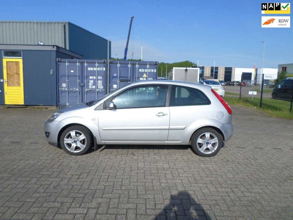 Ford Fiesta 1.3-8V Futura, Auto's, 1299 cc, 4 cilinders, Origineel Nederlands, Bedrijf