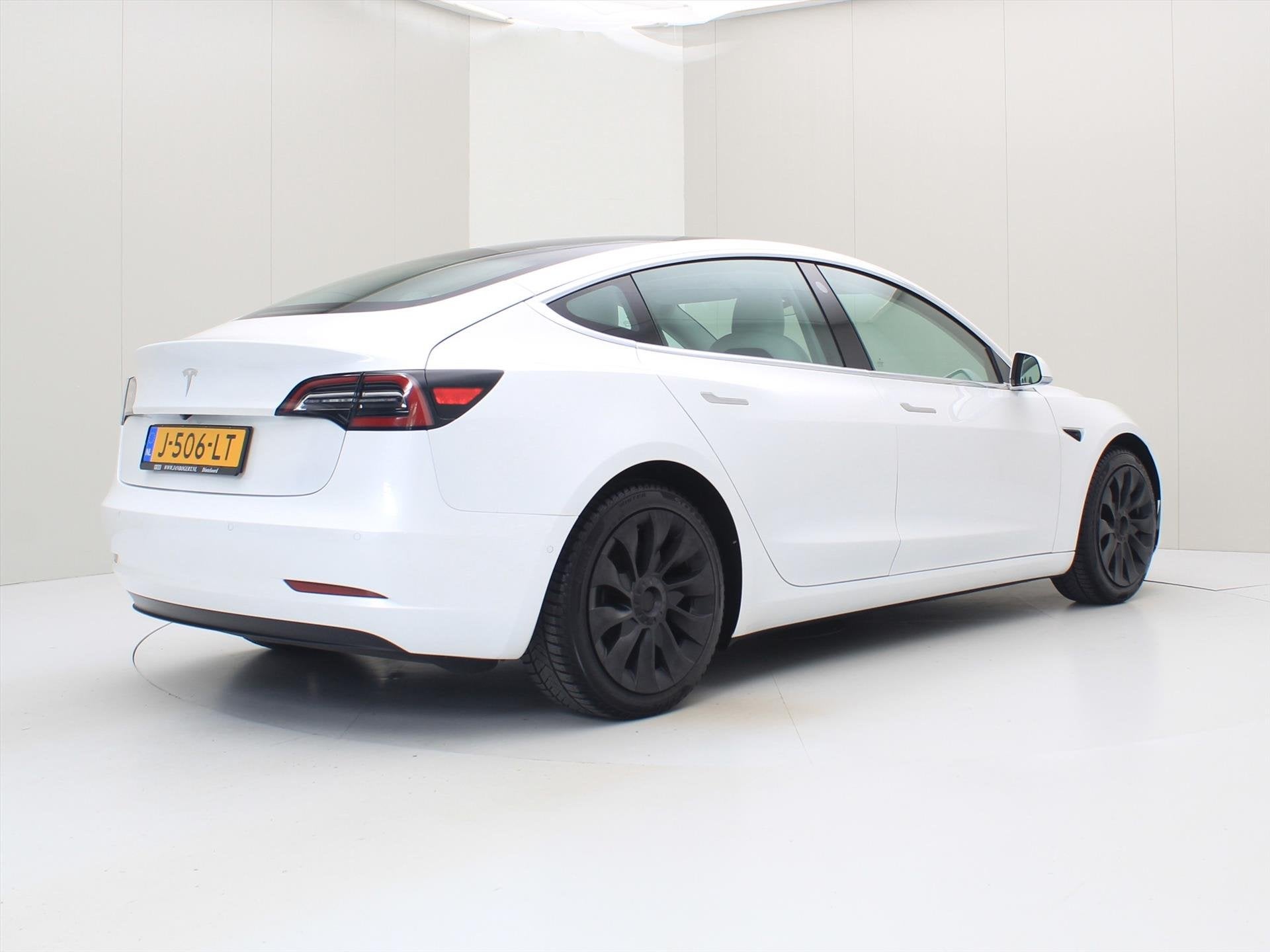 Tesla Model 3 Standard RWD Plus 85% SoH [ WIT LEDER+AUTOPILO, Automaat, Gebruikt, Wit, Origineel Nederlands