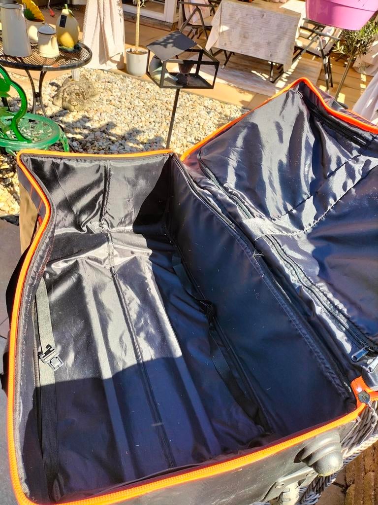 2 Helly Hansen Duffel Bags 90 liter - Zo goed als nieuw, Ophalen of Verzenden