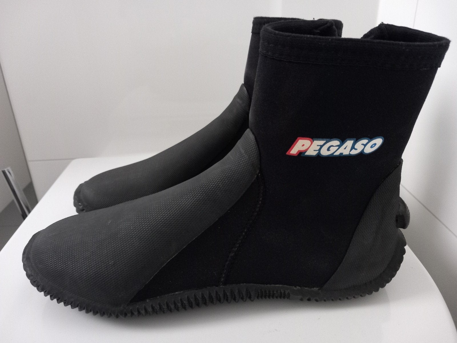 Pegaso Duikschoenen Maat 42 - Zo goed als nieuw, Watersport en Boten, Watersportkleding, Ophalen of Verzenden, Zo goed als nieuw