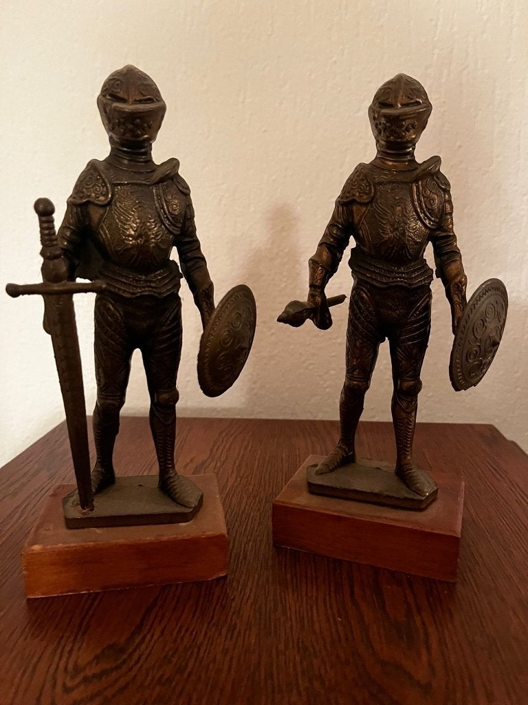 Bronzen ridders in nieuwstaat, Ophalen, Brons
