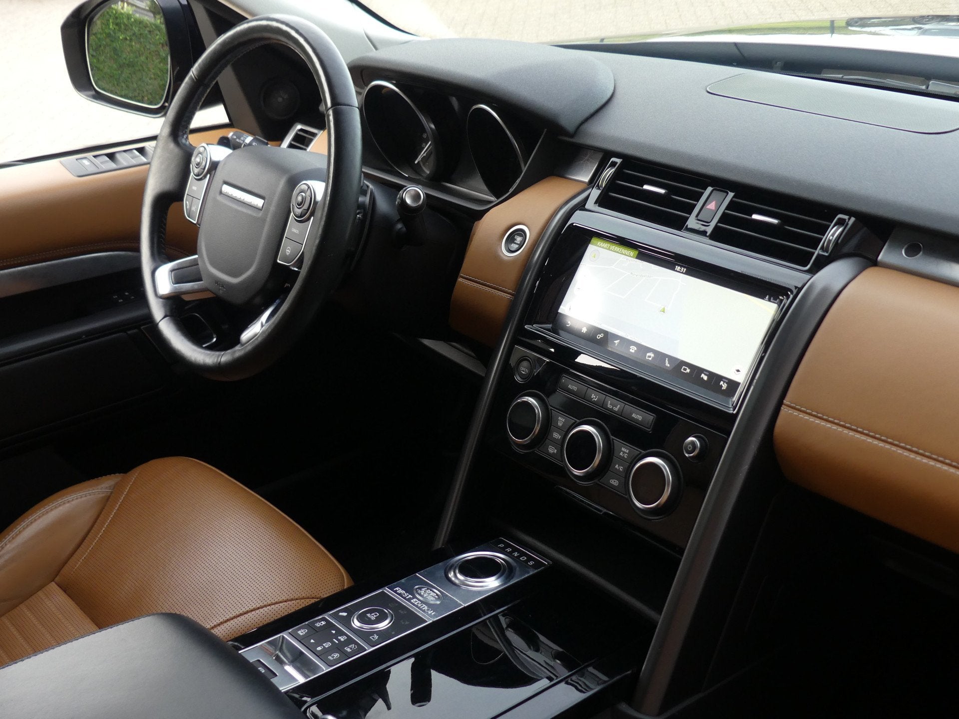 Land Rover Discovery 3.0 TD6 HSE Grijs kenteken Luchtvering/, Auto's, Automaat, 2361 kg, 249 pk, Euro 6