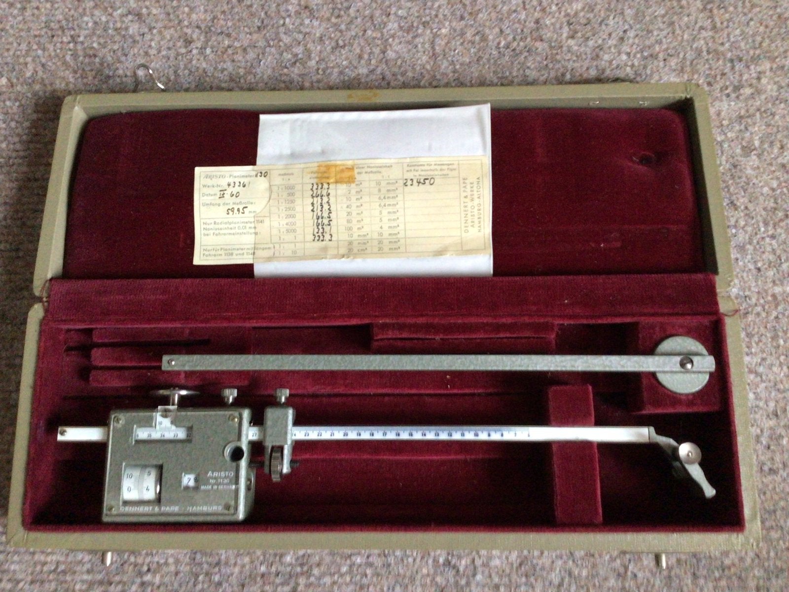 Aristo Planimeter in originele koffer, Ophalen of Verzenden, Gebruikt, Overige meters