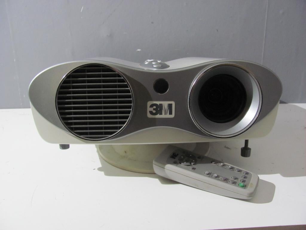 3M BEAMER S10 met afstandsbediening, Audio, Tv en Foto, Beamers, Ophalen of Verzenden, Zo goed als nieuw, CRT, 3M