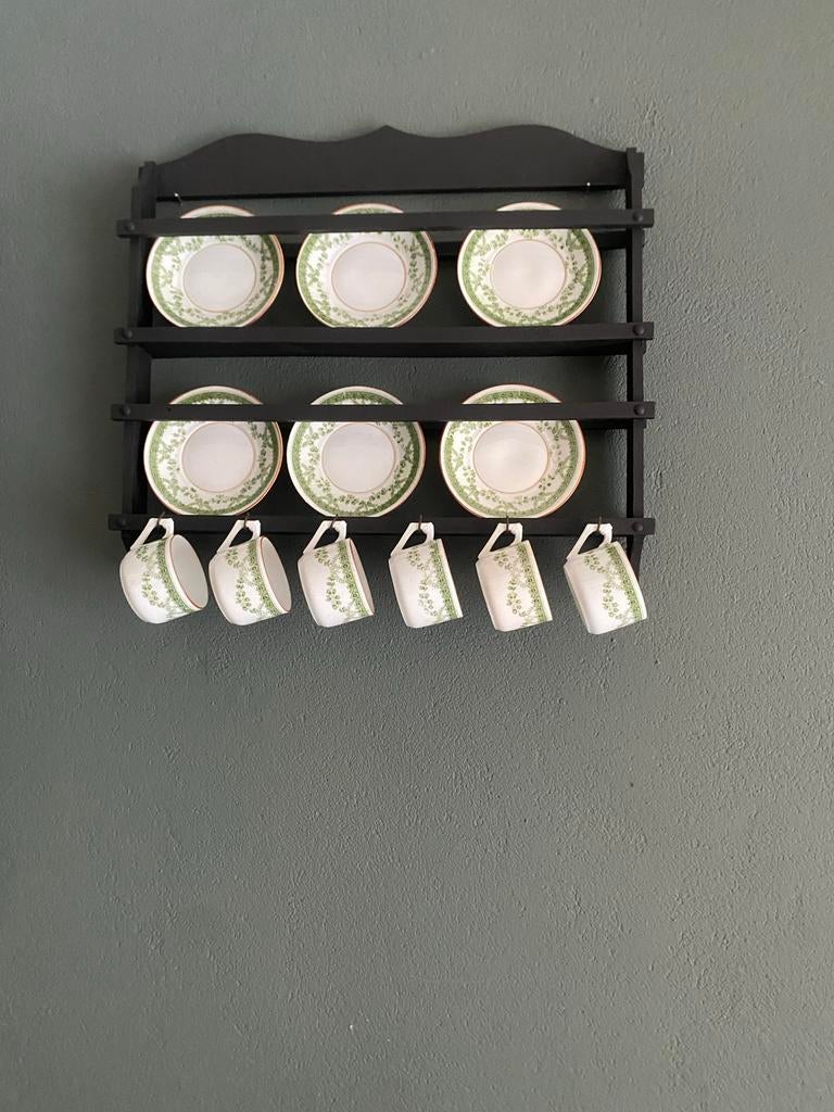 Vintage houten rek met 6 kopjes en schotels, Ophalen of Verzenden, Zo goed als nieuw, Zilver