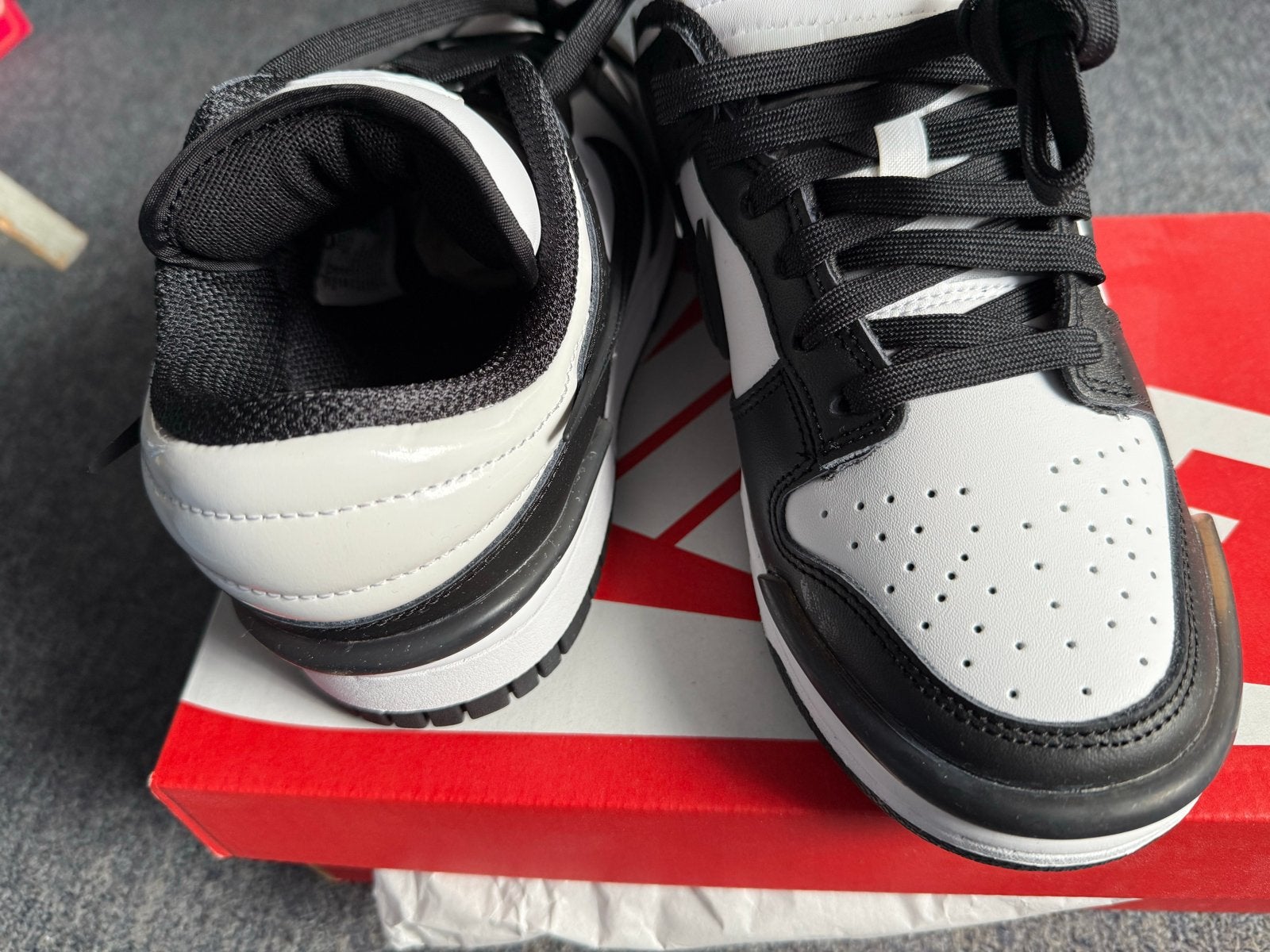 Nike Dunk Low Twist Zwart/Wit - Maat 38, Ophalen of Verzenden, Nieuw, Zwart, Sneakers of Gympen