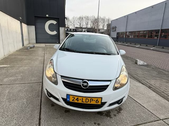 Opel Corsa 1.0 Twinport 65pk 5d 2010 Wit, 40 €/maand, 1045 kg, Wit, Origineel Nederlands