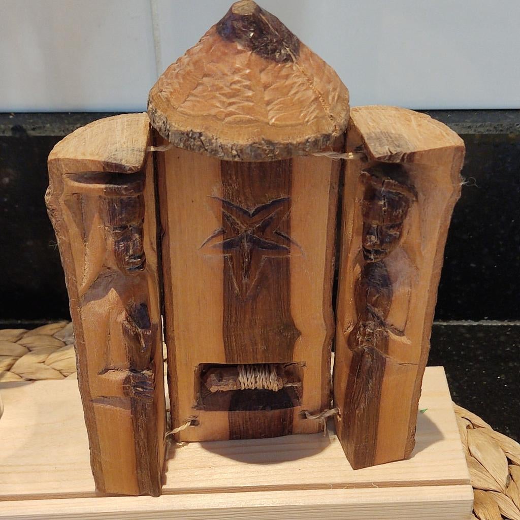 Handgesneden houten kerststal - Uniek en rustiek, Ophalen of Verzenden