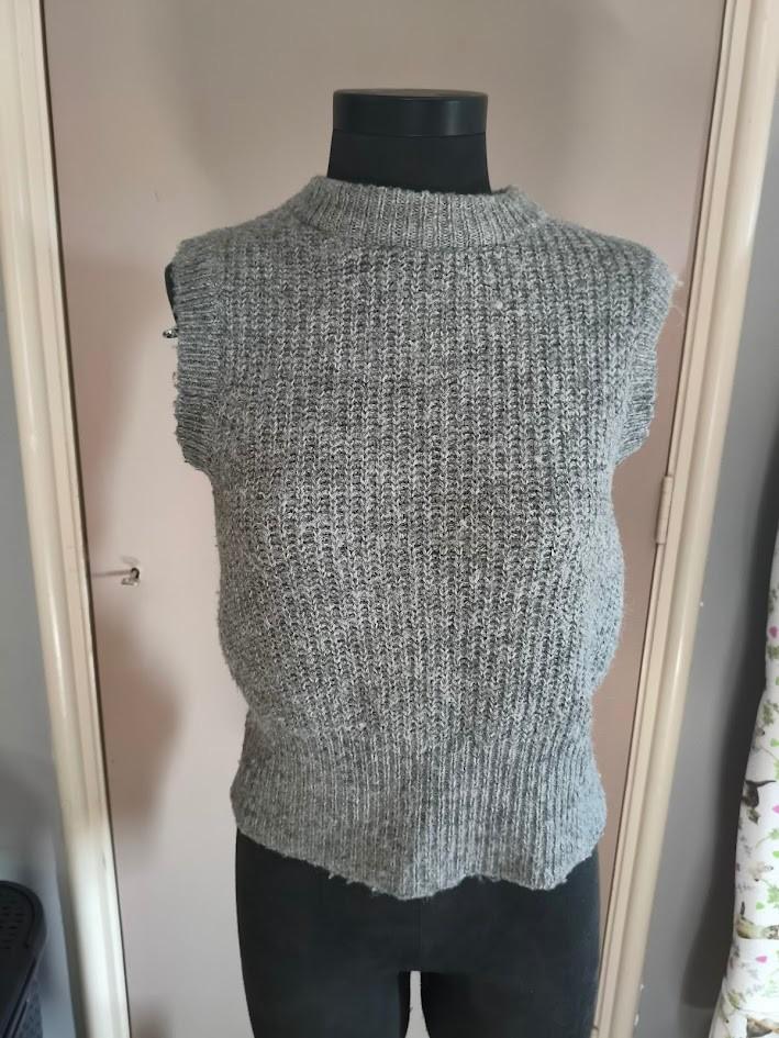 Bershka gebreide dames crop spencer, Kleding | Dames, Maat 34 (XS) of kleiner, Grijs, Gedragen, Bershka