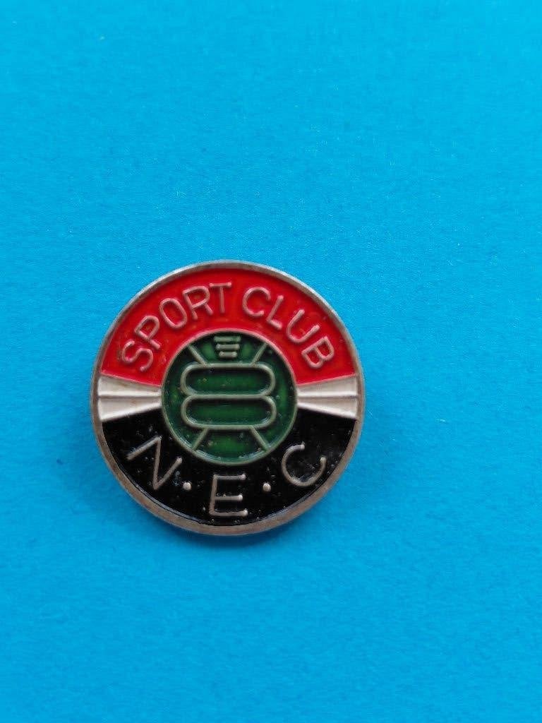 speldje Sportclub N.E.C., Verzamelen, Ophalen of Verzenden, Zo goed als nieuw, Sport, Speldje of Pin