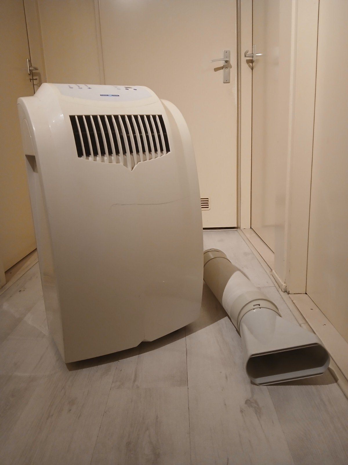 Een zeer goeie Airo's werk goed, Ophalen, Minder dan 60 m³, 3 snelheden of meer, Zo goed als nieuw
