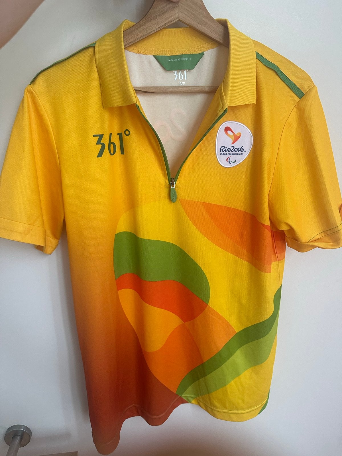 Vrijwilligers T-shirt Paralympische Spelen Rio 2016 Maat S, Ophalen of Verzenden, Zo goed als nieuw, Maat 46 (S) of kleiner, Geel