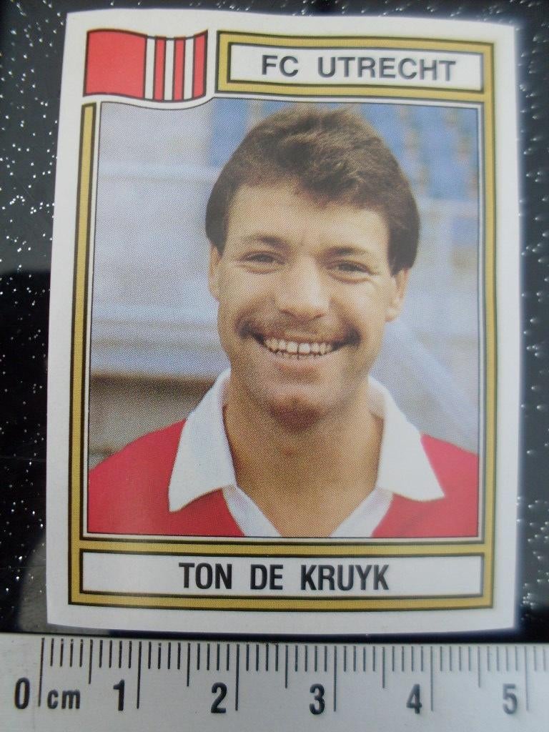 panini sticker voetbal 83 fc utrecht Ton de Kruyk nr 304, Verzenden, Zo goed als nieuw, F.C. Utrecht, Poster, Plaatje of Sticker