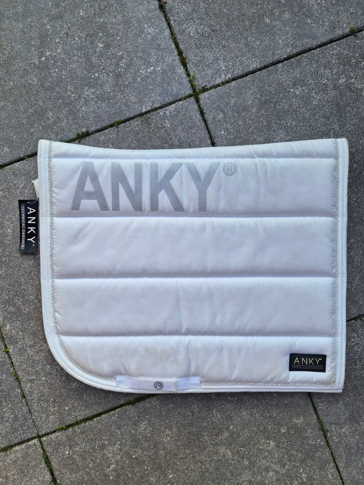 Anky wit dressuur dekje Full, Full (L), Wit, Dressuurdekje, Nieuw