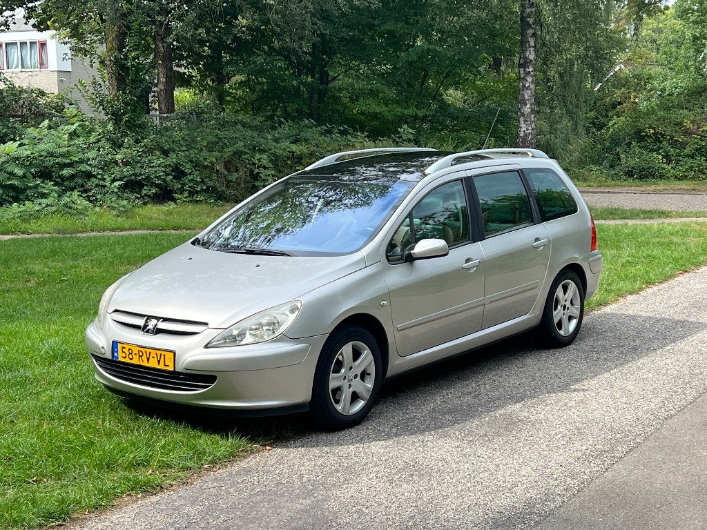 Peugeot 307 1.6 16V XR Break 2005 Grijs, 4 cilinders, 7 stoelen, Euro 4, Zilver of Grijs
