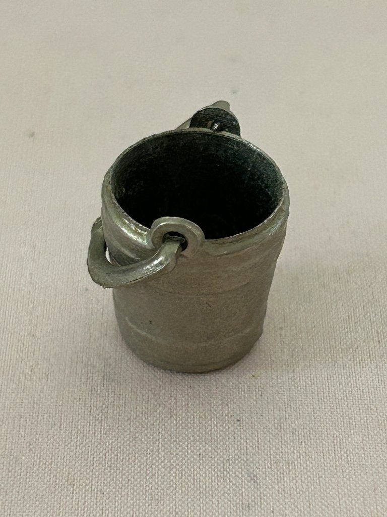 Miniatuur metalen emmertje voor poppenhuis of modelbouw, Ophalen of Verzenden