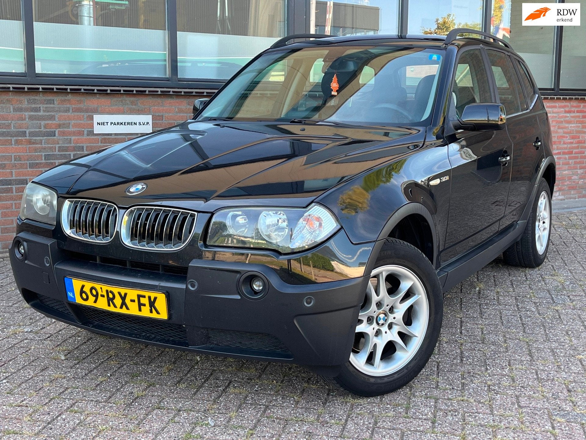 BMW X3 3.0i AUTOMAAT 4x4.! VOL LEER AIRCO IJSKOUD! 6 cilinde, Auto's, BMW, Automaat, Gebruikt, Zwart, Bedrijf