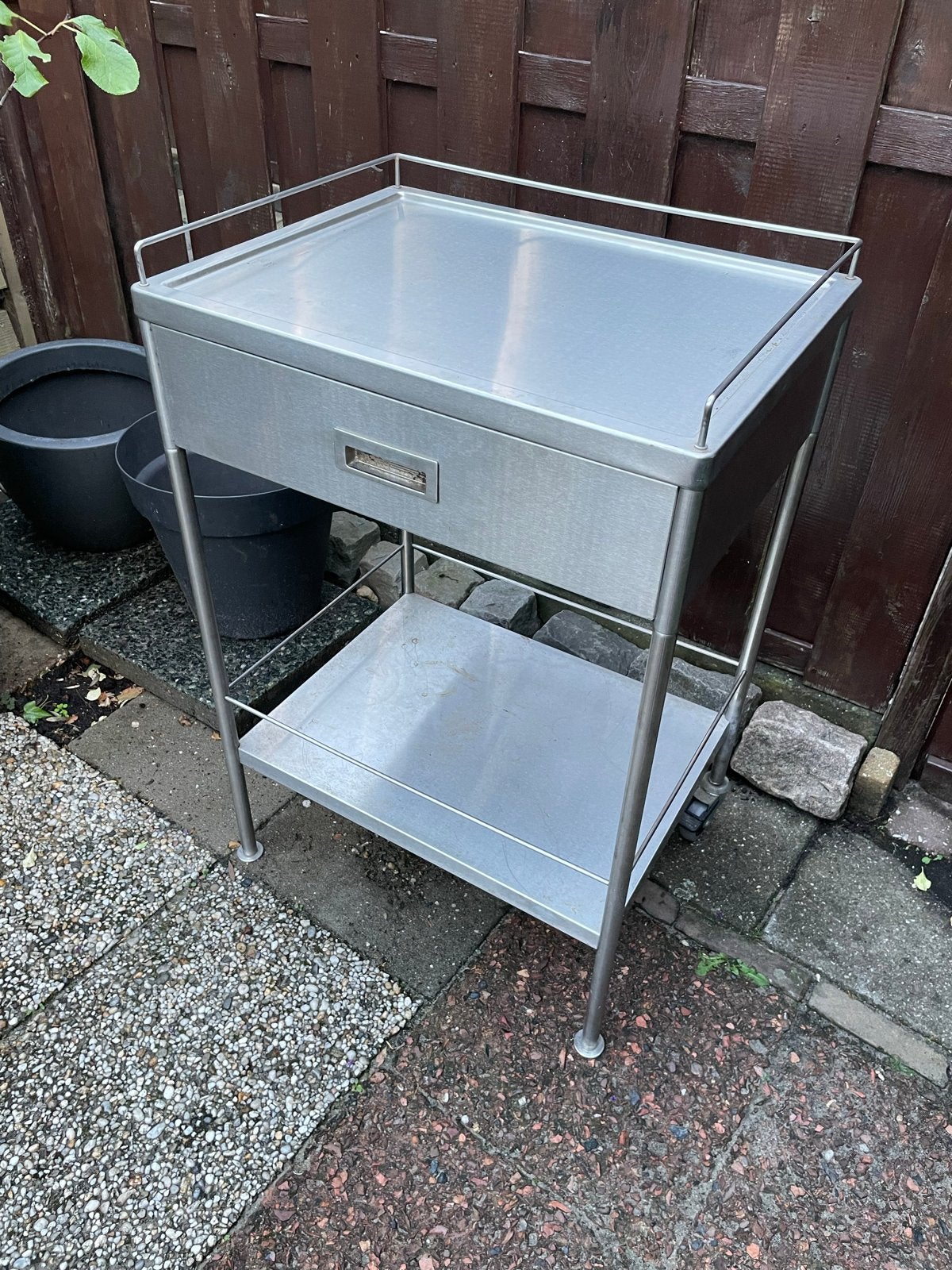 RVS bijzettafel met Lade, Ophalen, Gebruikt