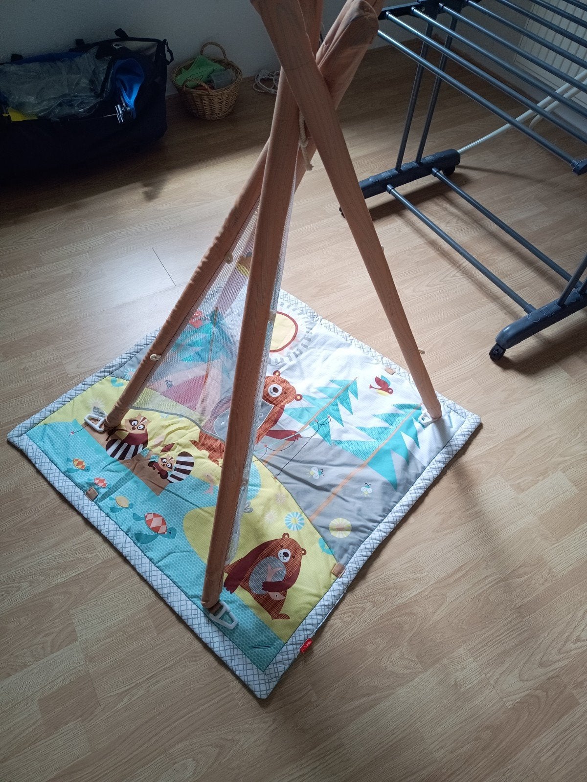 Speelkleed met houten tipi-structuur, Ophalen, Zo goed als nieuw