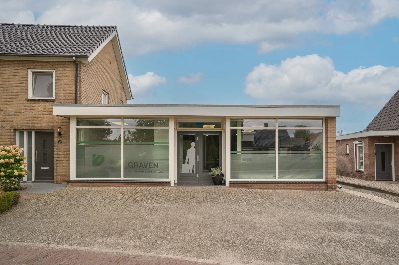 Kantoor, praktijkruimte of winkel, 100 m², Huur, Kantoorruimte