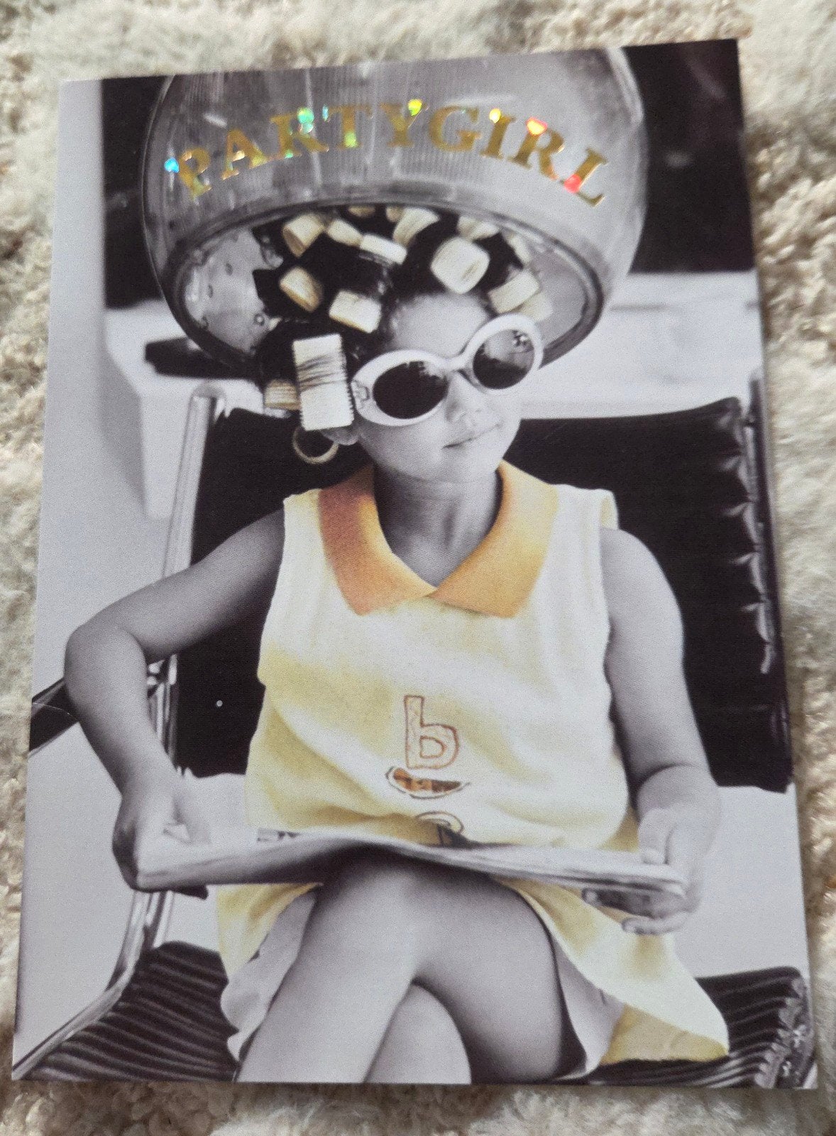 Vintage Hallmark Ansichtkaart 'Party Girl', Verzenden, 1980 tot heden, Gelopen, Kinderen