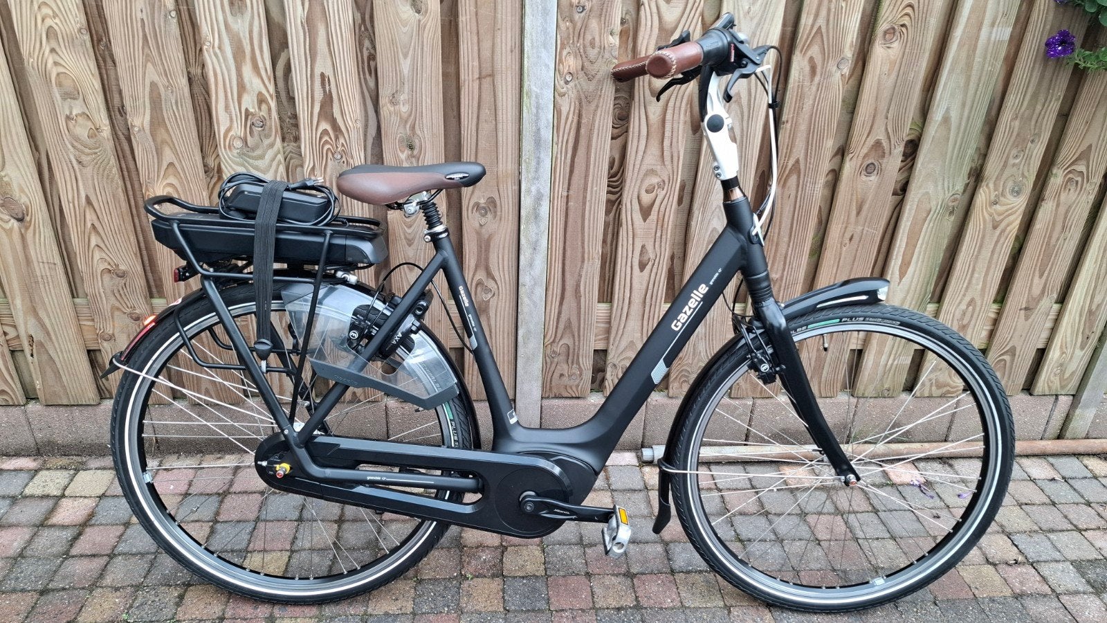 Gazelle Grenoble C7+ Bosch Active Line Plus Middenmotor, 55 tot 59 cm, Ophalen, Zo goed als nieuw, Gazelle