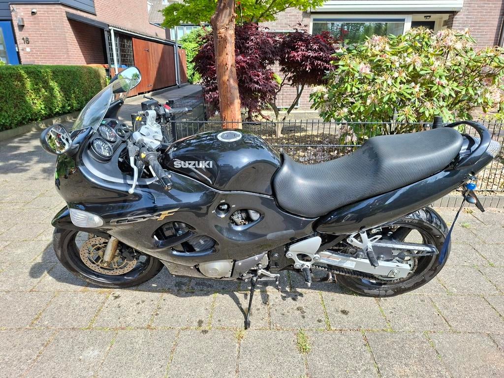 Suzuki GSXF - Benzine lekkage, verder in goede staat, Motoren, Motoren | Suzuki, Particulier