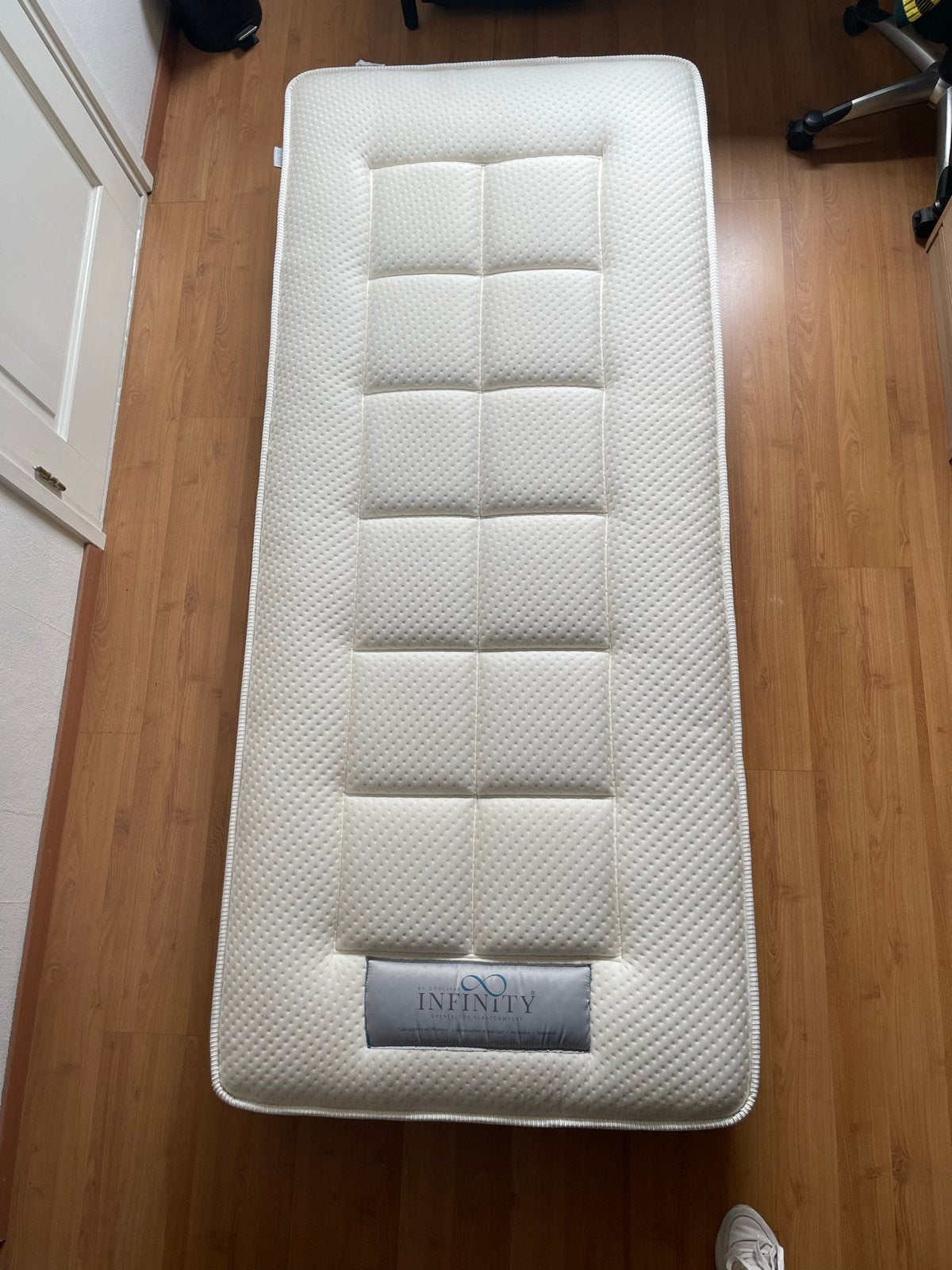 Infinity by Goossens Matras - Extra Stevig, Ophalen, 90 cm, Eenpersoons, 210 cm