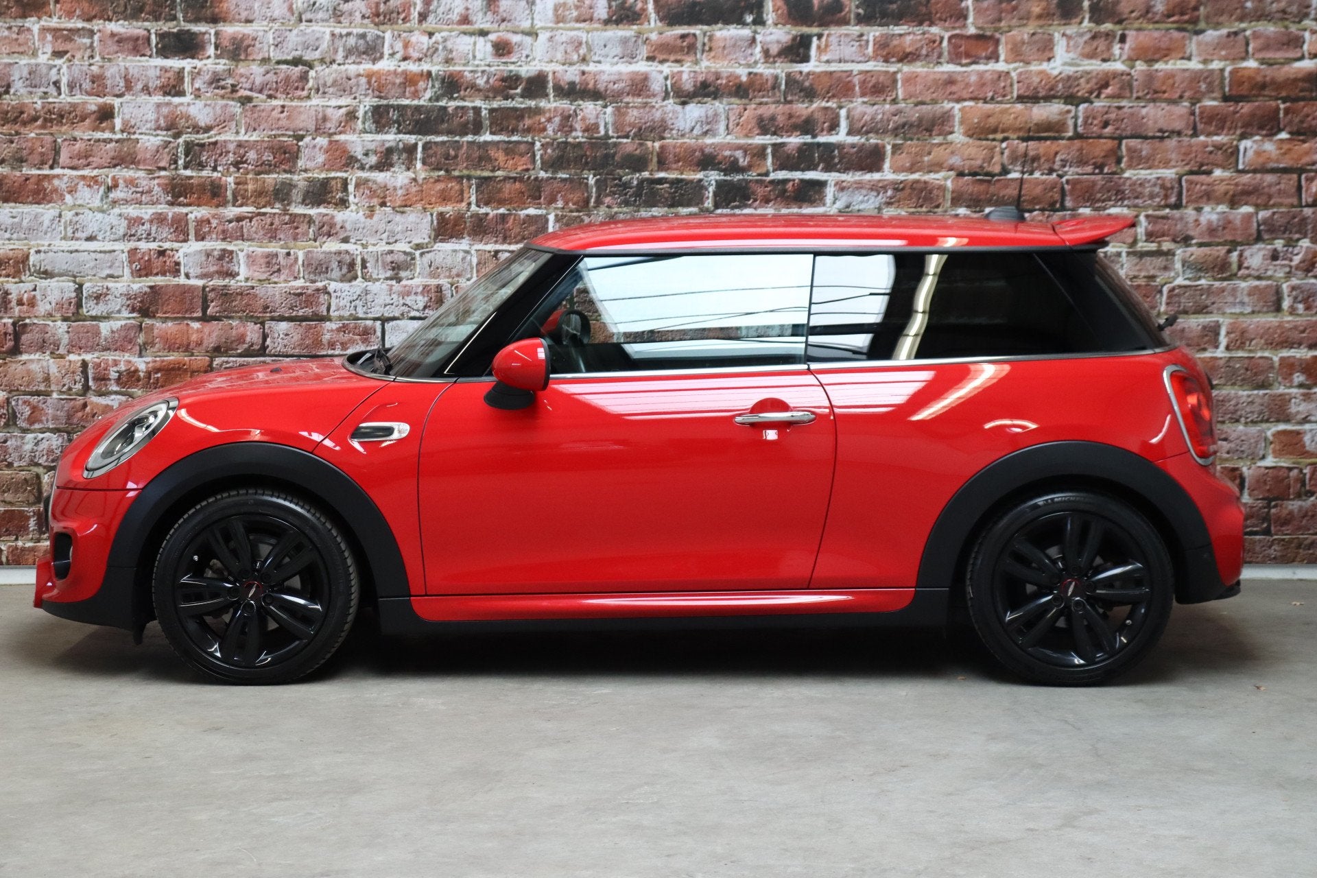 MINI Hatchback Cooper Chili Serious Business 3 deurs / Navig, Voorwielaandrijving, Dealer onderhouden, 136 pk, Gebruikt