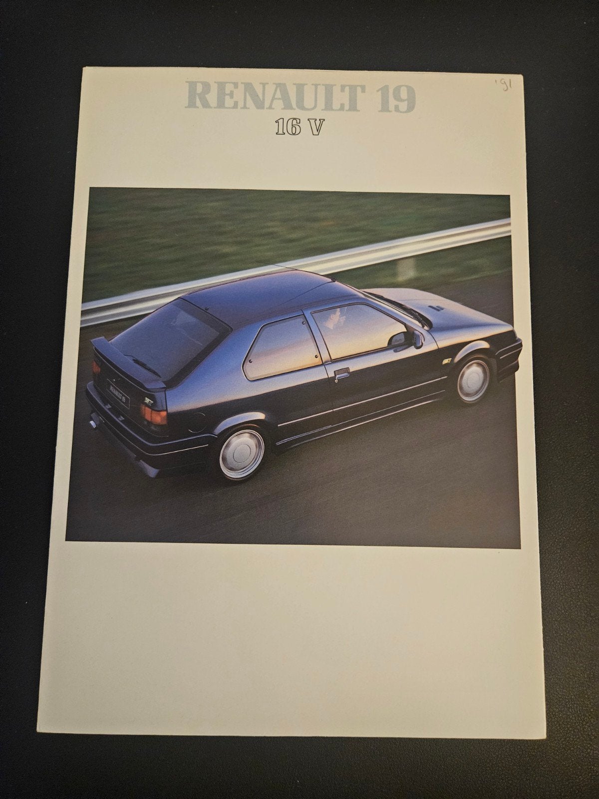 Brochure Renault 19 16v 1990, Ophalen of Verzenden, Zo goed als nieuw, Renault