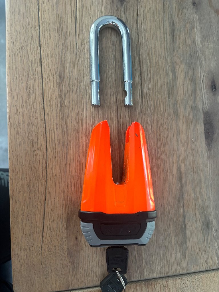 SXP schijfremslot art 4, Motoren, Accessoires | Sloten, Ophalen of Verzenden, Gebruikt