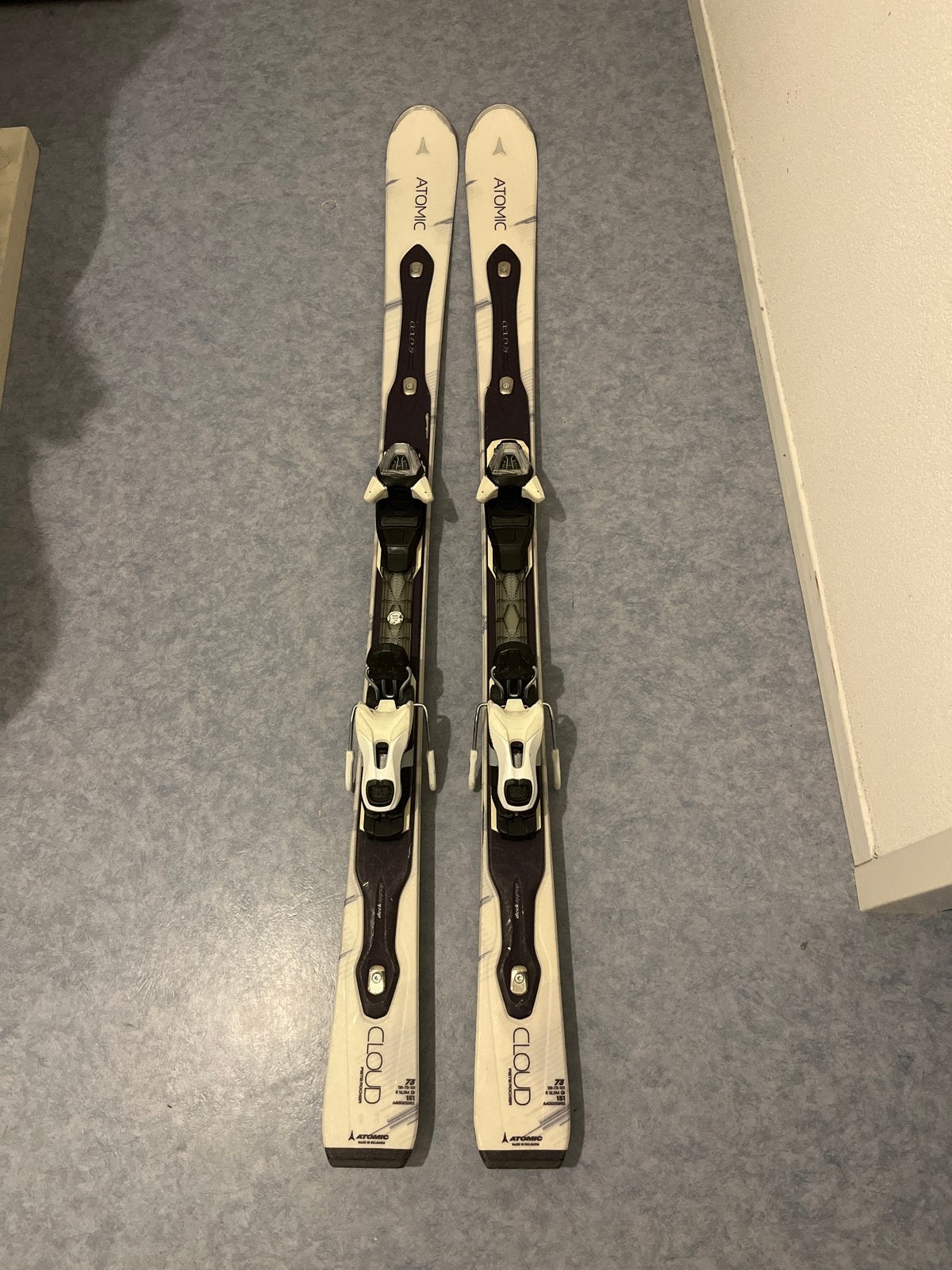 Atomic Cloud 73 ski's met bindingen - 151 cm, Ophalen, 140 tot 160 cm, Gebruikt, Atomic