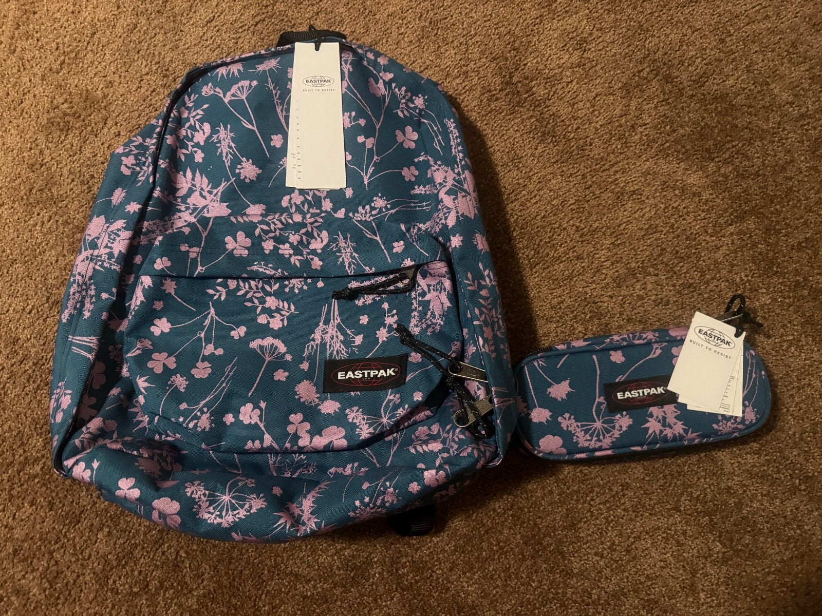 Eastpak rugzak en etui set - Nieuw met bloemenprint, Ophalen of Verzenden, Nieuw, 25 tot 40 cm, Eastpak