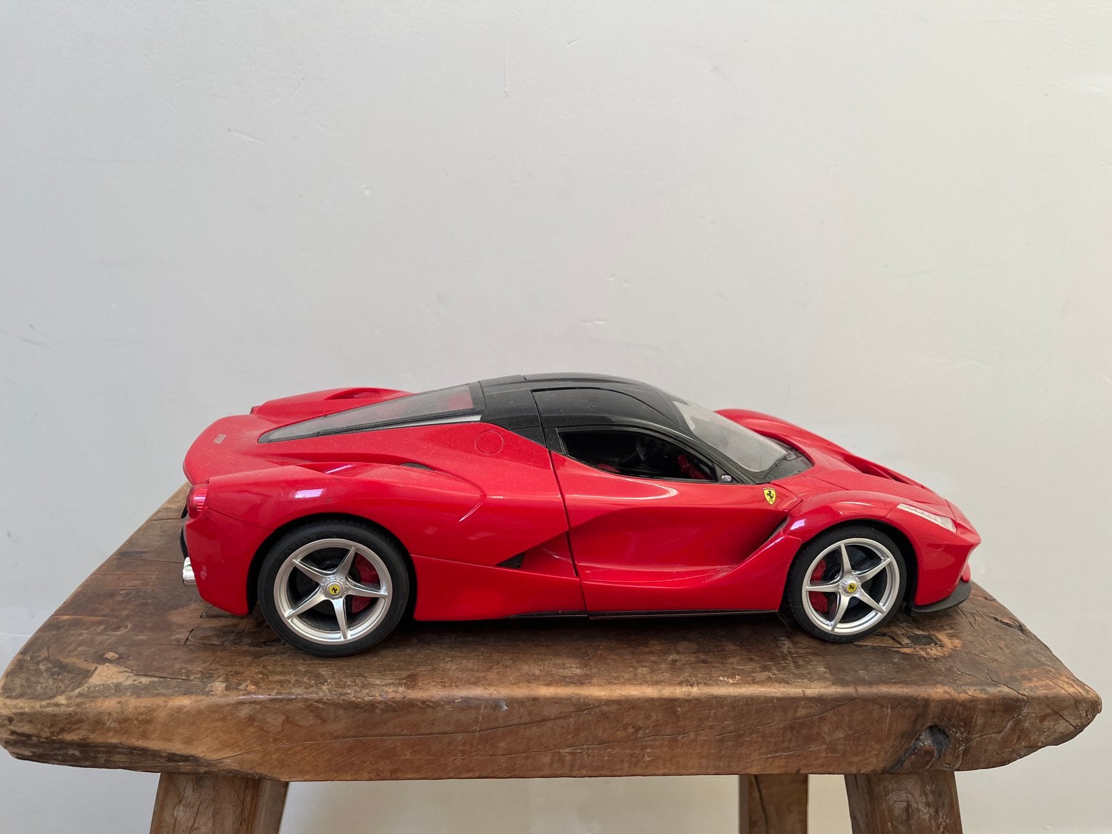 Rode Ferrari LaFerrari Speelgoedauto - Zo goed als nieuw, Ophalen, Gebruikt, Auto