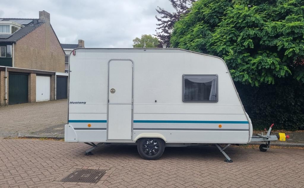 Knaus caravan, Caravans en Kamperen, Vast bed, Rondzit, Koelkast, Particulier