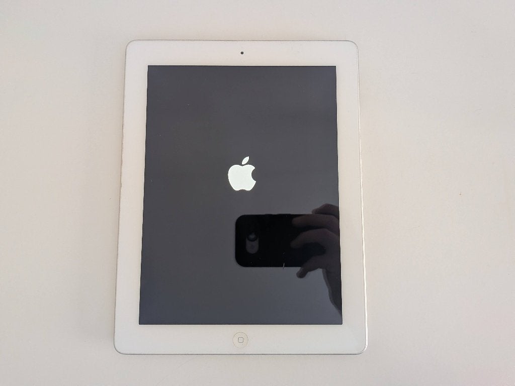 iPad - Wit - 16GB - 4th Generation - Zwarte hoes, 10 inch, Gebruikt, Apple iPad, Wit