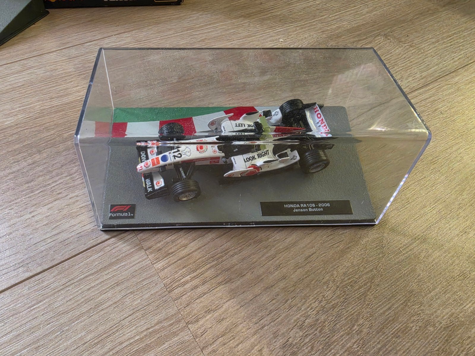 Honda RA106-2008 Jenson Button Formule 1 modelauto, Ophalen of Verzenden, Zo goed als nieuw, Auto, Overige merken
