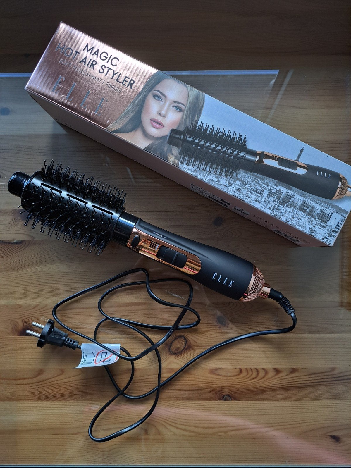 Elle föhn borstel, Sieraden, Tassen en Uiterlijk, Uiterlijk | Haarverzorging, Ophalen of Verzenden, Zo goed als nieuw, Föhn of Haardroger
