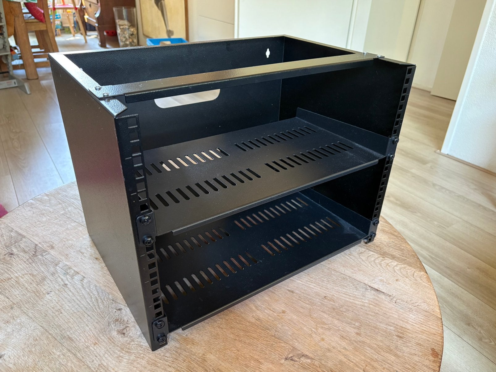 StarTech 8U wall mount serverrack, Computers en Software, Serverkasten, Ophalen, Zo goed als nieuw