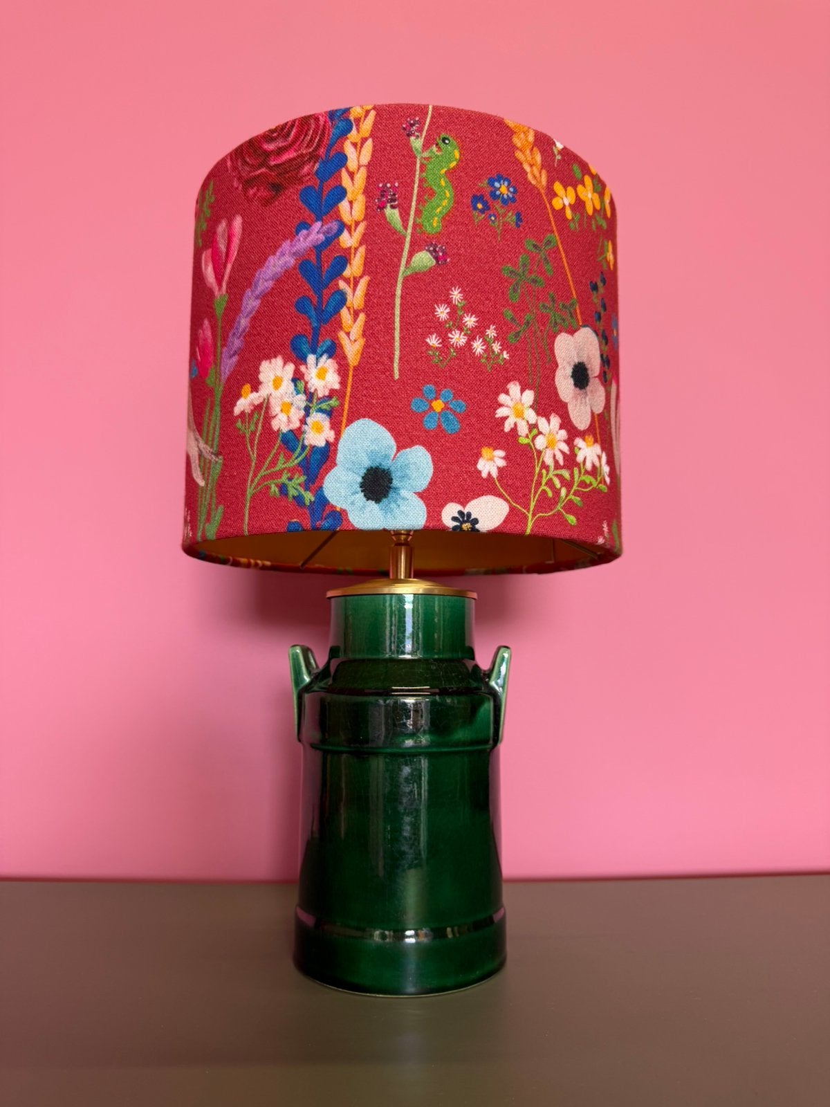 Vrolijke handgemaakte vaaslamp, Huis en Inrichting, Lampen | Tafellampen, Ophalen of Verzenden, Zo goed als nieuw